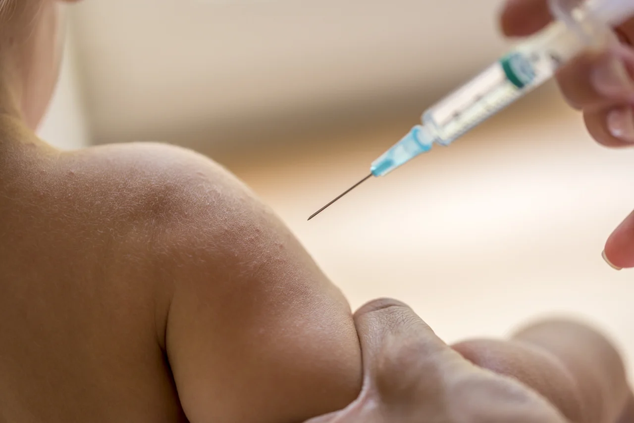 Czy dzieci będą szczepione na COVID-19? Rząd odpowiada