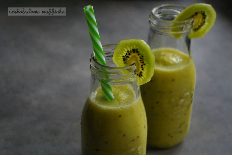 Koktajl z mango i kiwi