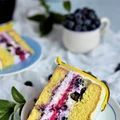 Tort migdałowo jagodowo