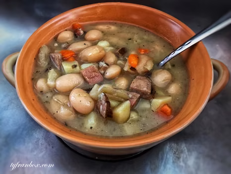 Zupa fasolowa