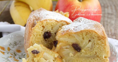 pyszne ciasto z jabłkami i bananami