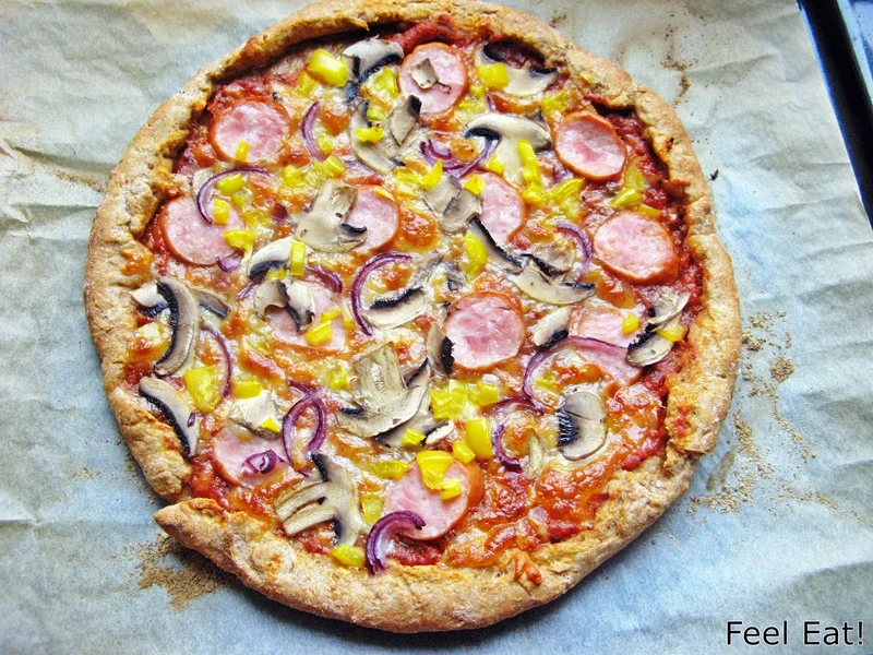 Pełnoziarnista pizza wiejska