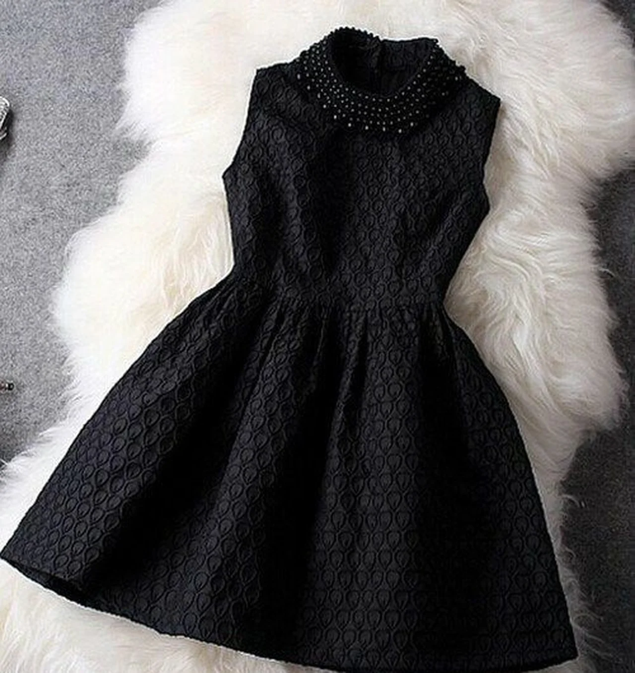 Czarna sukienka