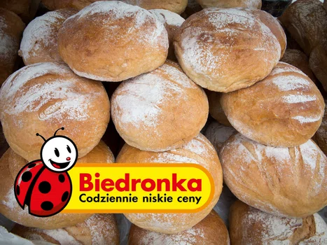 Chleb za 1 zł!  Sieć Biedronka obniżyła ceny 50 produktów w przygranicznych sklepach.