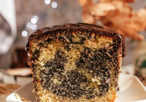 Marmurkowe ciasto z makiem