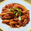 Penne z pomidorami i kurczakiem