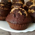 Fit muffinki czekoladowe z masłem orzechowym