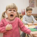 Czy dziecko z katarem może iść do przedszkola? Błaha dolegliwość czy coś poważniejszego?