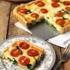 Tarta z pomidorkami, szpinakiem i fetą