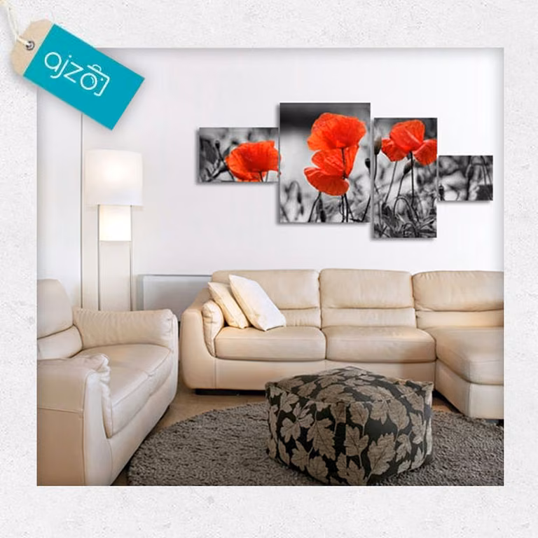 czerwone tulipany na czarno-białym tle