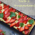 Tarta z waniliowym kremem i truskawkami