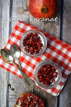 Zdrowe śniadanie: pudding chia z granatem
