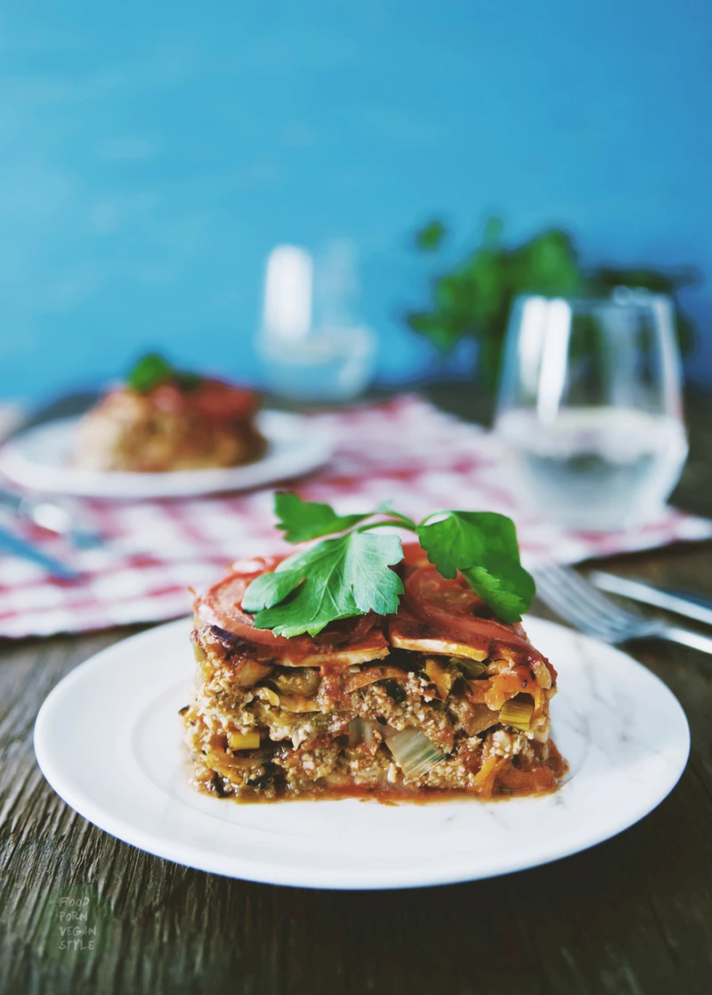 Lasagne z selerem zamiast makaronu, dużą ilością warzyw i brokułowym pesto