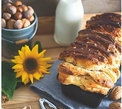 Cynamonowo-orzechowe ciasto odrywane