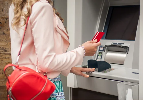 Ograniczenia w niektórych bankomatach - takiej kwoty już nie wypłacisz! Weszły nowe zasady i limity