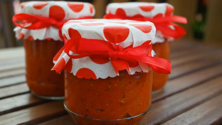 Pesto z pieczonej papryki i grillowanego bakłażana