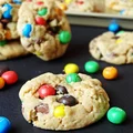 Mega ciasteczka z masłem orzechowym i M&Ms