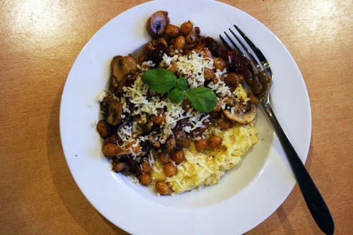 Polenta z ciecierzycą