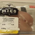 GIS: Wykryto bakterie Salmonelli w filetach drobiowych! Sieć blokuje sprzedaż mięsa.