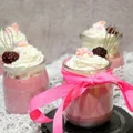 Jeżynowa panna cotta w słoiczkach