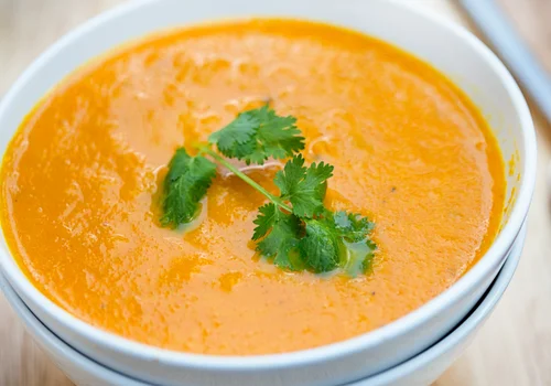 Ta zupa uratowała życie tysiącom dzieci! Ma tylko 3 składniki!