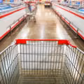 Supermarket likwiduje sklepy w Polsce! Jest wyprzedaż towaru, ale też grupowe zwolnienia