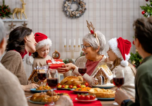 Ile przeciętny Polak wyda na Boże Narodzenie 2025? Na tym nikt nie oszczędza!