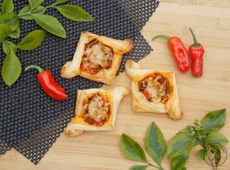 Wytrawne francuskie ciastka z chorizo