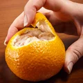 Zdziwisz się do czego używam skórek z mandarynek! Ten patent przywraca blask i usuwa przebarwienia