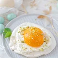 Pavlova jak jajko sadzone :)