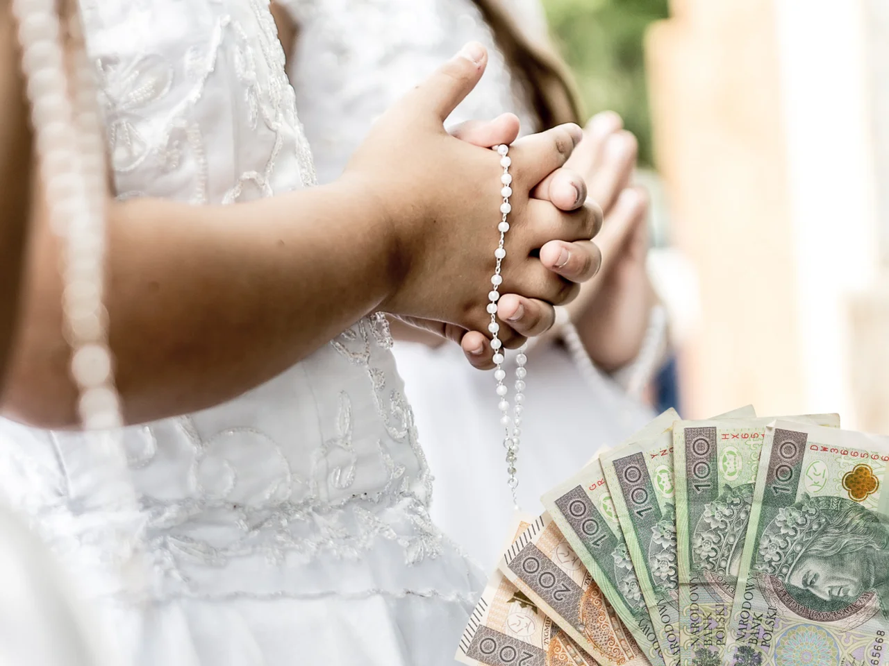 Pudełka ze strzykawkami to nowy komunijny trend! Tradycyjne koperty odchodzą w zapomnienie