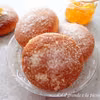 Pieczone pączki z marmoladą pomarańczową