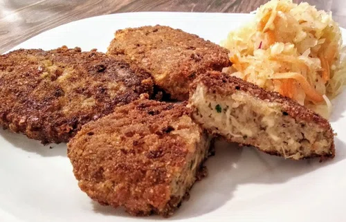 Wegetariańskie kotlety z kaszy gryczanej i ciecierzycy