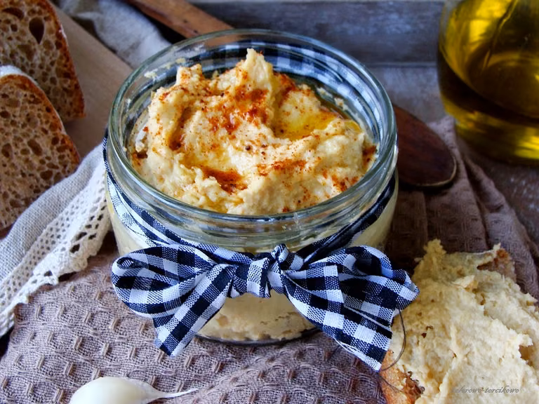 Hummus - pasta z ciecierzycy