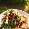 Szparagi z halloumi i sosem tahini