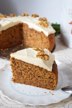 Ciasto marchewkowe z kremem, orzechami i kawą!