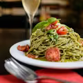 Makaron z pesto