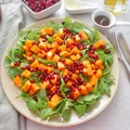 Sałatka z pieczonymi batatami i balsamicznym dressingiem