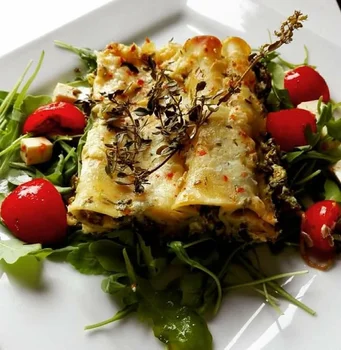 Cannelloni ze szpinakiem i sosem śmietanowo –serowym