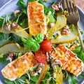 Sałatka z grillowanym Halloumi i gruszką