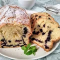 Babka jogurtowa z jagodami