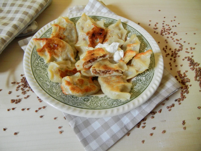 Pierogi z kasza gryczana i twarogiem