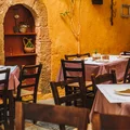 Obowiązkowe dwa dania w restauracji? Zmiany w menu, które podzieliły Włochy