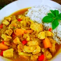 Kurczak curry z brzoskwiniami