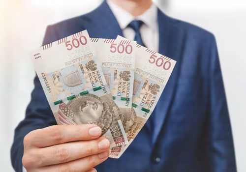Jawność wynagrodzeń od 2026 roku?! Nowa dyrektywa, która zmieni polski rynek pracy!