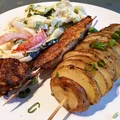 Ziemniaki pieczone na patyku i kofta (mięso mielone) po mojemu