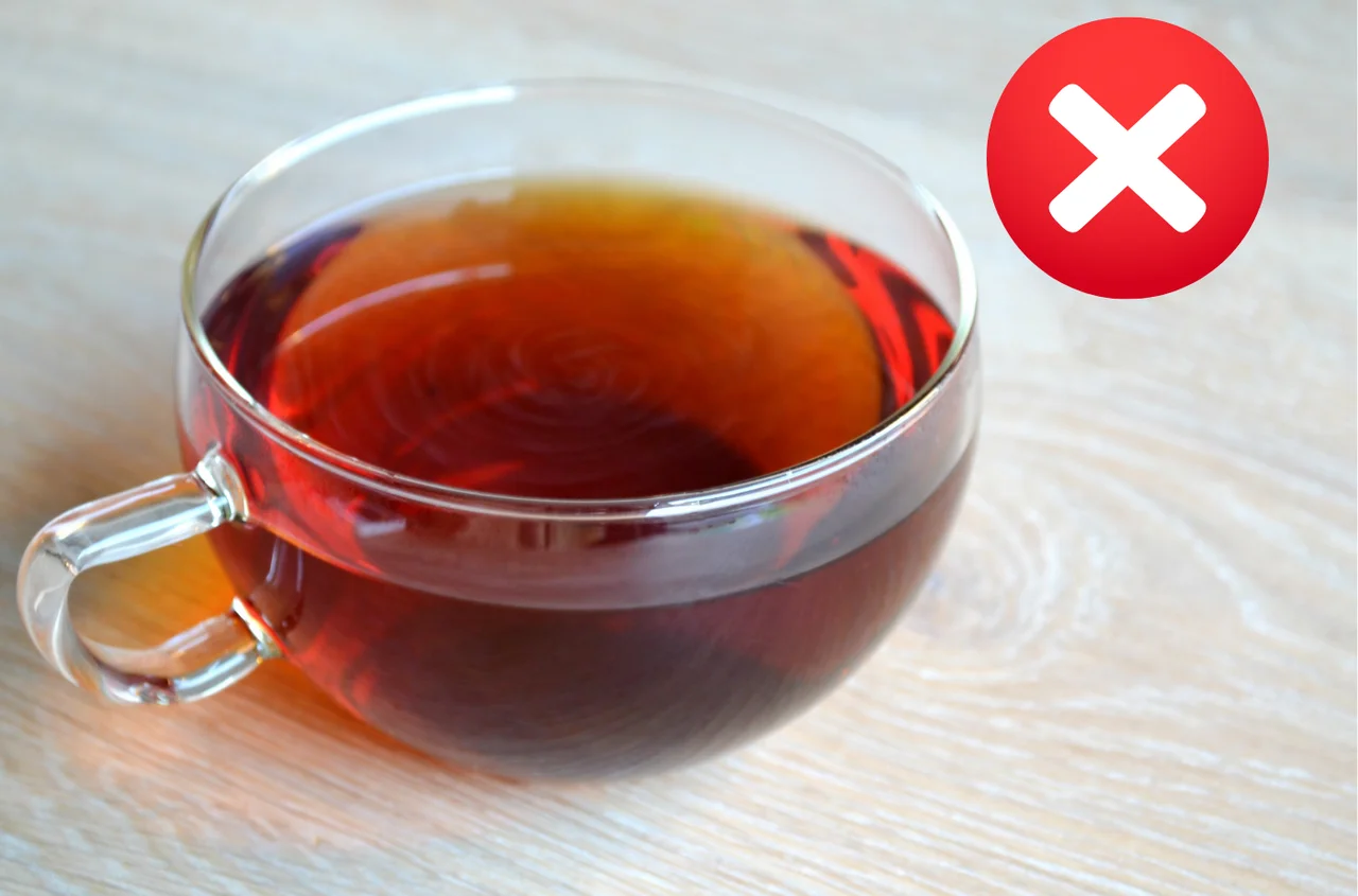 Uwaga! Partia czarnej herbaty wycofana ze sprzedaży! GIS alarmuje: To zagrożenie dla zdrowia