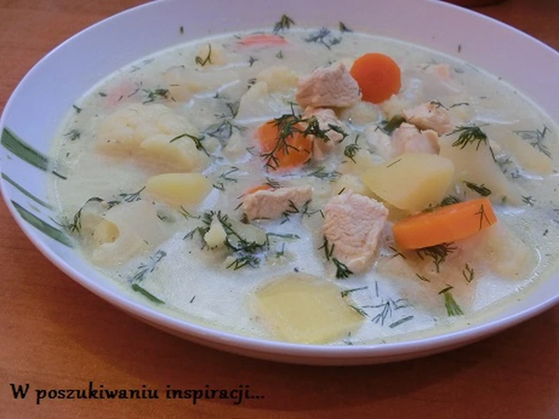 Zupa kalafiorowa z kurczakiem