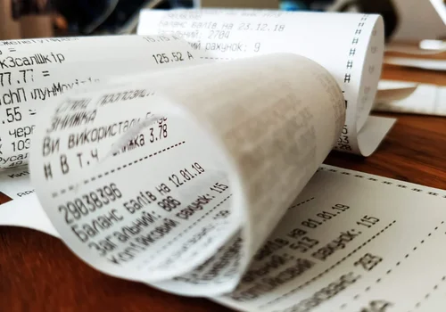 Czy to koniec papierowych paragonów? Rząd rozważa prawdziwą rewolucję w systemie płatności