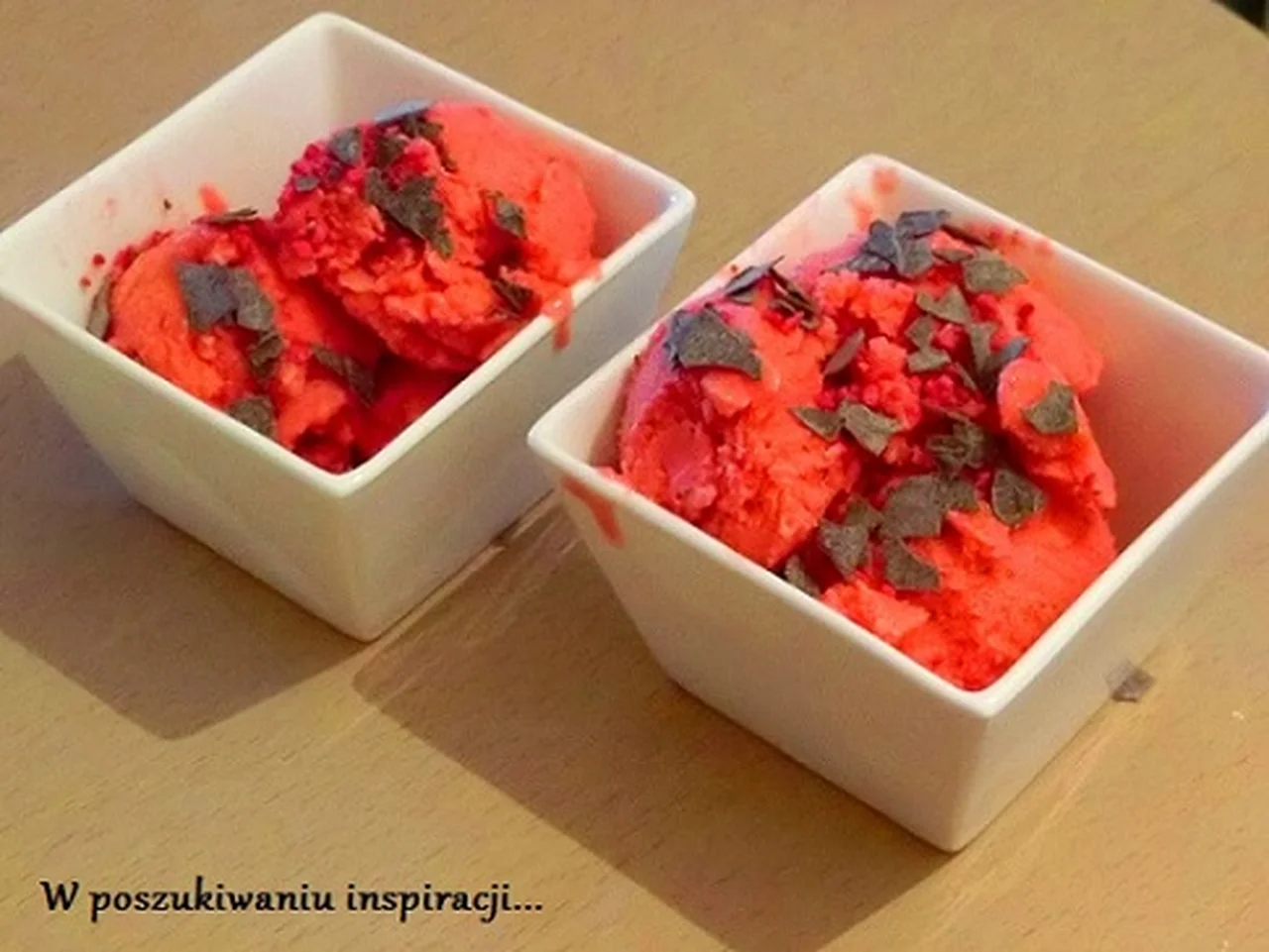Lody truskawkowe na jogurcie